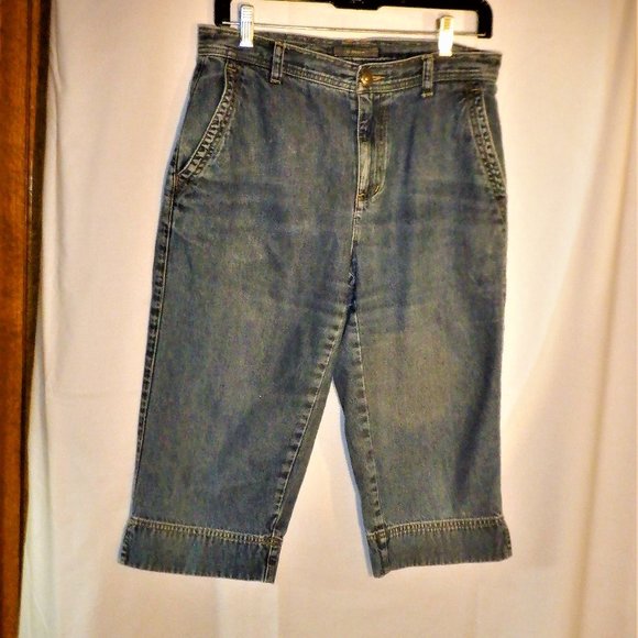*** LIZ CLAIBORNE *** Capris ~ 10 - Picture 1 of 1